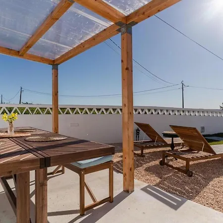 In Aljezur- 2 Bed Ensuite-casinha Da Ivone Prázdninový dům